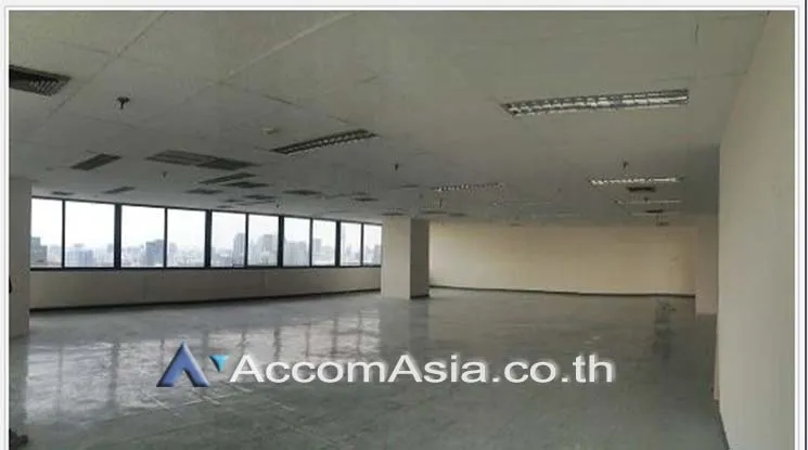 unit Office space For Rent in Ploenchit, Bangkok  near MRT Lumphini (AA15642)